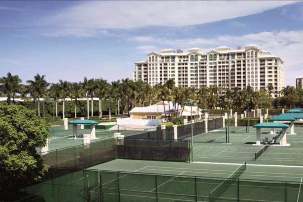 Charming 5 Star Condo Unit Situated At Ritz Carlton-Key Biscayne Miami Exterior foto